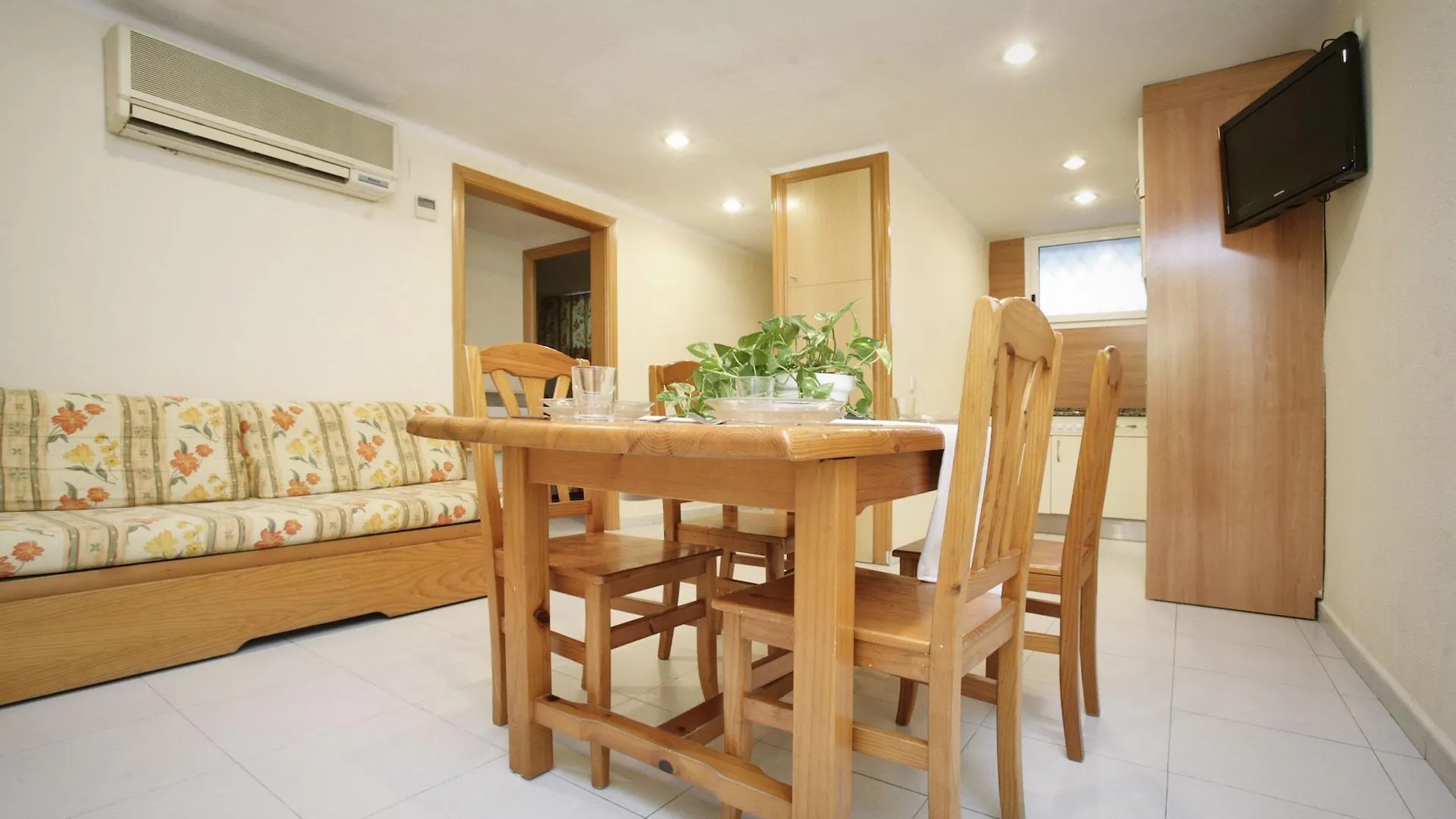 Rentalmar Los Peces Apartments Salou